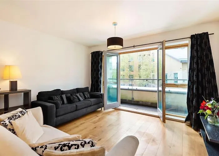 Garrison Mews Apartment